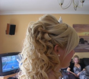 Prom Hair Curls Half Up