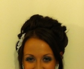 Bridal Hair Curls All Up