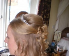 Bridal Hair Curls Half Up