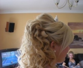 Prom Hair Curls Half Up