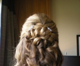 Bridesmaid Curls Half Up