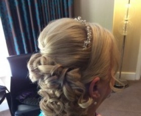 Bridal Side Curls